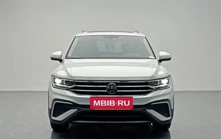 Volkswagen Tiguan II, 2024 год, 2 810 013 рублей, 2 фотография