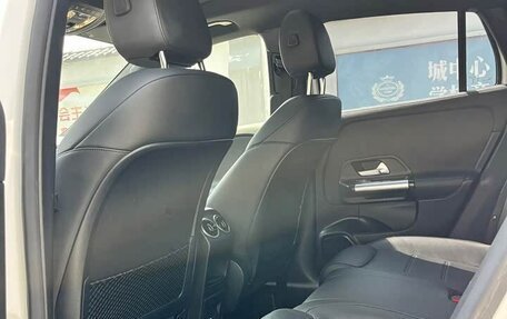 Mercedes-Benz GLA, 2021 год, 2 100 000 рублей, 13 фотография