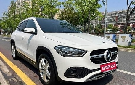 Mercedes-Benz GLA, 2021 год, 2 100 000 рублей, 3 фотография