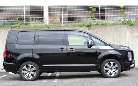 Mitsubishi Delica D:5 I, 2022 год, 2 950 000 рублей, 4 фотография