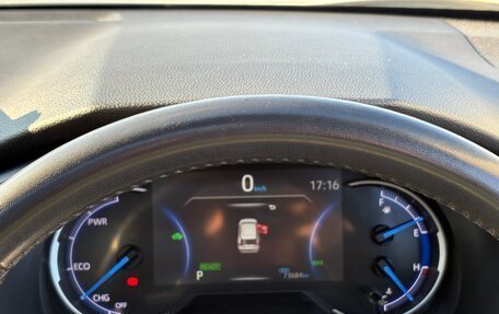 Toyota RAV4, 2019 год, 3 280 000 рублей, 5 фотография