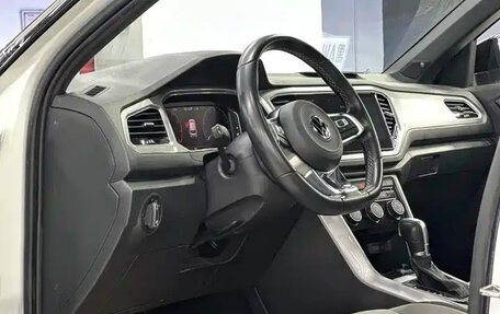 Volkswagen T-Roc I, 2021 год, 1 190 222 рублей, 11 фотография