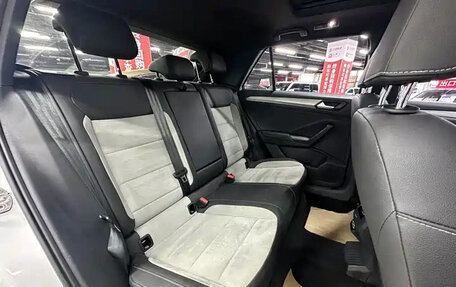 Volkswagen T-Roc I, 2021 год, 1 190 222 рублей, 16 фотография