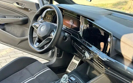 Volkswagen Golf VIII, 2022 год, 1 350 000 рублей, 16 фотография