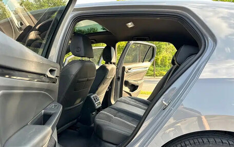 Volkswagen Golf VIII, 2022 год, 1 350 000 рублей, 14 фотография