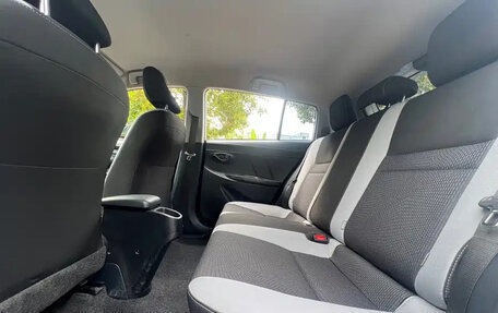 Toyota Yaris XP150 рестайлинг, 2021 год, 1 200 000 рублей, 11 фотография