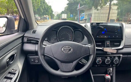 Toyota Yaris XP150 рестайлинг, 2021 год, 1 200 000 рублей, 10 фотография