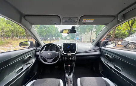 Toyota Yaris XP150 рестайлинг, 2021 год, 1 200 000 рублей, 9 фотография