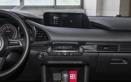 Mazda 3, 2025 год, 2 315 000 рублей, 11 фотография