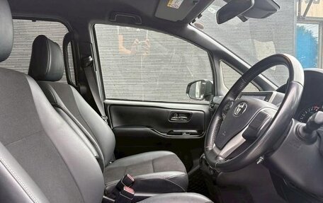 Toyota Noah III, 2021 год, 1 718 027 рублей, 9 фотография