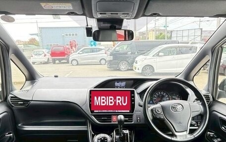 Toyota Noah III, 2021 год, 1 718 027 рублей, 13 фотография