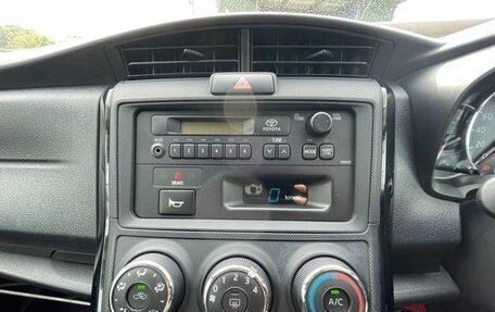Toyota Corolla, 2018 год, 932 000 рублей, 6 фотография