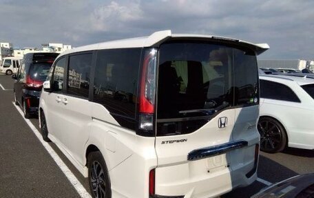 Honda Stepwgn IV, 2020 год, 2 670 000 рублей, 9 фотография