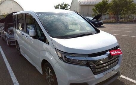 Honda Stepwgn IV, 2020 год, 2 670 000 рублей, 13 фотография