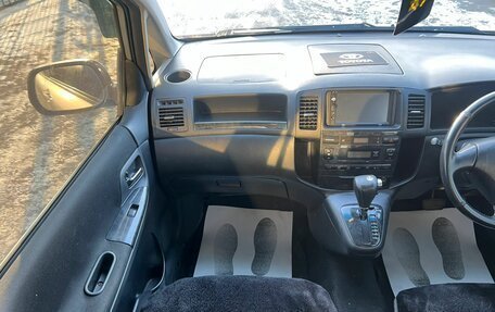 Toyota Corolla Spacio II, 2003 год, 649 999 рублей, 18 фотография