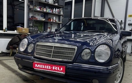 Mercedes-Benz E-Класс, 1997 год, 830 000 рублей, 2 фотография