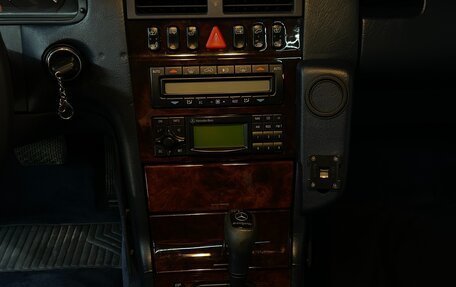 Mercedes-Benz E-Класс, 1997 год, 830 000 рублей, 22 фотография