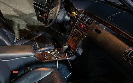 Mercedes-Benz E-Класс, 1997 год, 830 000 рублей, 23 фотография