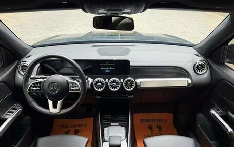 Mercedes-Benz GLB, 2022 год, 2 400 300 рублей, 7 фотография