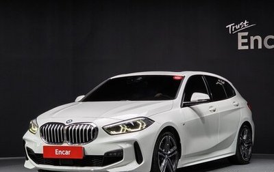 BMW 1 серия, 2022 год, 2 200 000 рублей, 1 фотография