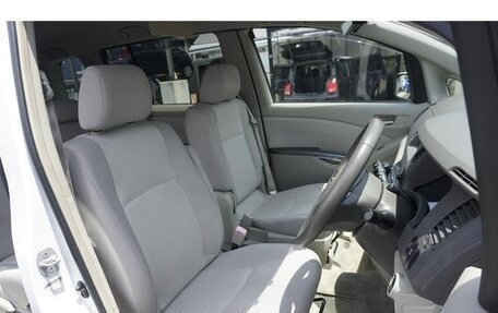 Toyota ISis I, 2017 год, 920 111 рублей, 13 фотография