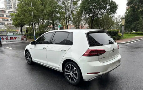 Volkswagen Golf VII, 2018 год, 1 250 035 рублей, 7 фотография