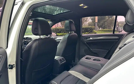 Volkswagen Golf VII, 2018 год, 1 250 035 рублей, 9 фотография