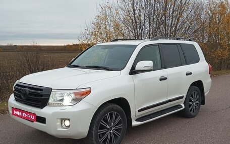 Toyota Land Cruiser 200, 2012 год, 3 790 000 рублей, 10 фотография