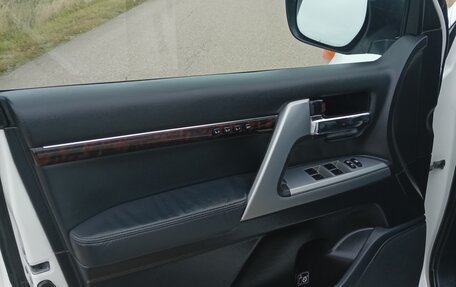 Toyota Land Cruiser 200, 2012 год, 3 790 000 рублей, 21 фотография