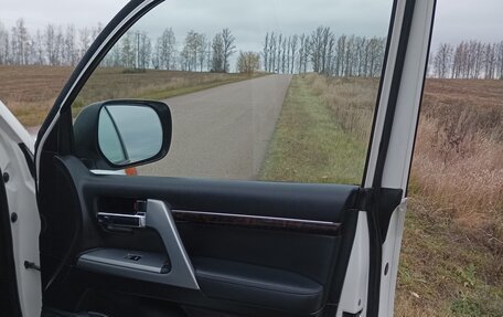 Toyota Land Cruiser 200, 2012 год, 3 790 000 рублей, 23 фотография