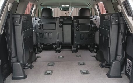 Toyota Land Cruiser 200, 2012 год, 3 790 000 рублей, 28 фотография