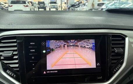 Volkswagen T-Roc I, 2022 год, 1 920 000 рублей, 9 фотография