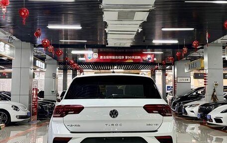 Volkswagen T-Roc I, 2022 год, 1 920 000 рублей, 5 фотография