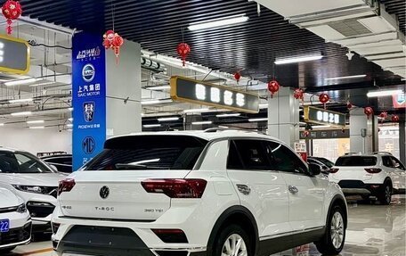 Volkswagen T-Roc I, 2022 год, 1 920 000 рублей, 6 фотография