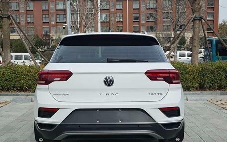 Volkswagen T-Roc I, 2022 год, 2 140 000 рублей, 5 фотография