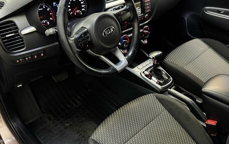KIA Rio IV, 2018 год, 1 370 000 рублей, 8 фотография