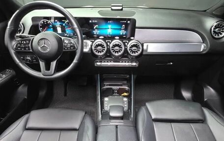 Mercedes-Benz GLB, 2022 год, 2 909 900 рублей, 10 фотография