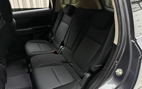 Mitsubishi Outlander III рестайлинг 3, 2021 год, 2 149 000 рублей, 9 фотография