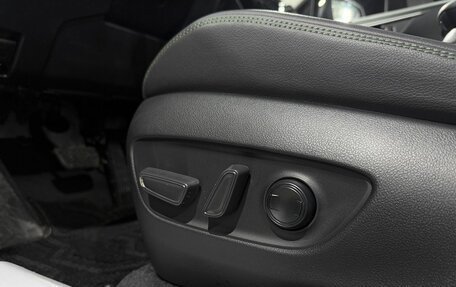 Toyota RAV4, 2025 год, 4 399 000 рублей, 23 фотография