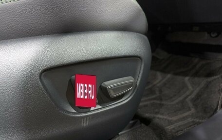 Toyota RAV4, 2025 год, 4 399 000 рублей, 22 фотография