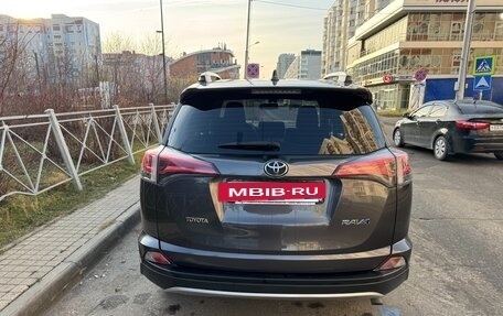 Toyota RAV4, 2016 год, 2 000 000 рублей, 4 фотография