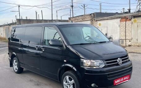 Volkswagen Transporter T5 рестайлинг, 2014 год, 2 100 000 рублей, 2 фотография