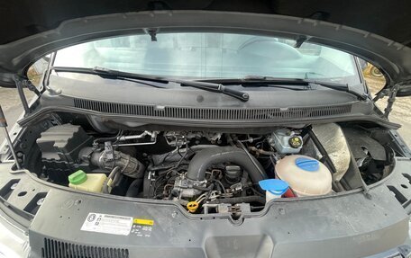 Volkswagen Transporter T5 рестайлинг, 2014 год, 2 100 000 рублей, 24 фотография