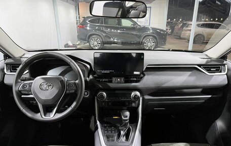 Toyota RAV4, 2025 год, 4 399 000 рублей, 10 фотография