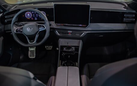 Volkswagen Tiguan, 2025 год, 5 490 000 рублей, 8 фотография