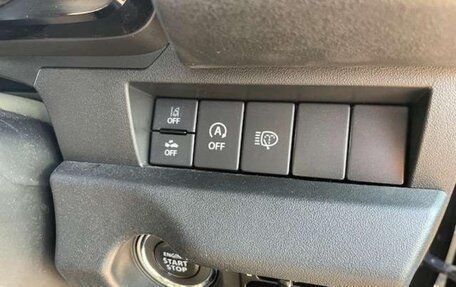 Suzuki Jimny, 2022 год, 1 900 000 рублей, 11 фотография