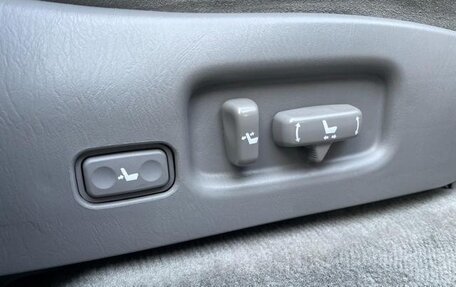 Toyota Land Cruiser 100 рестайлинг 2, 2006 год, 1 784 000 рублей, 9 фотография