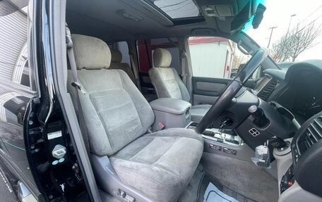 Toyota Land Cruiser 100 рестайлинг 2, 2006 год, 1 784 000 рублей, 7 фотография