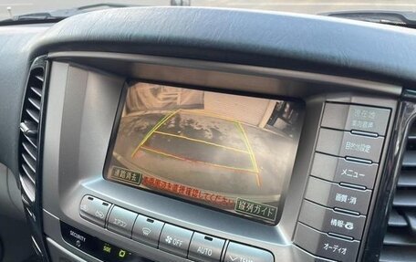 Toyota Land Cruiser 100 рестайлинг 2, 2006 год, 1 784 000 рублей, 15 фотография