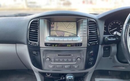 Toyota Land Cruiser 100 рестайлинг 2, 2006 год, 1 784 000 рублей, 14 фотография